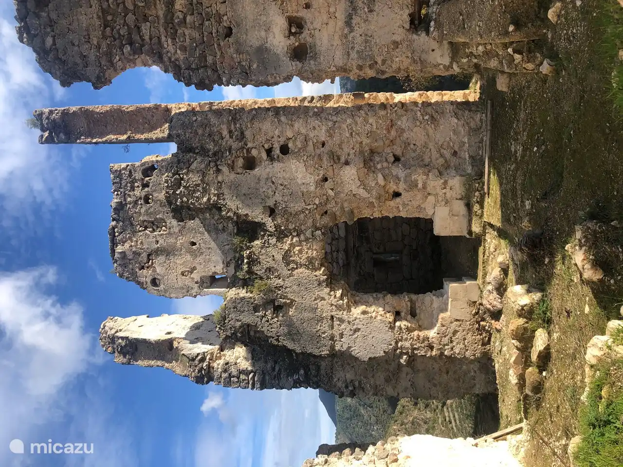 Castillo de Lorcha a 15 minutos en coche