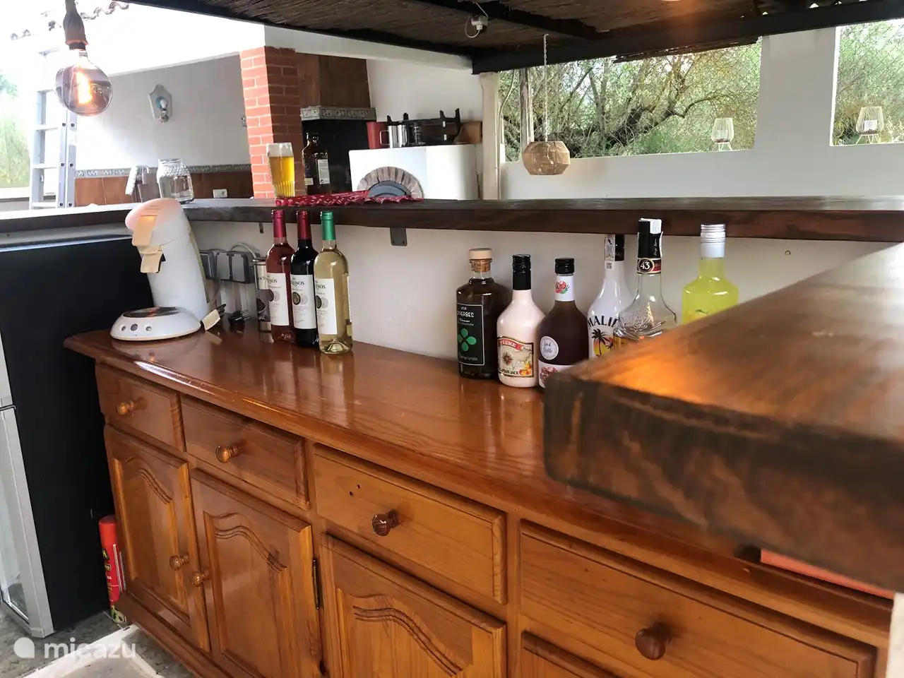 La barra donde puedes servirte tú mismo.