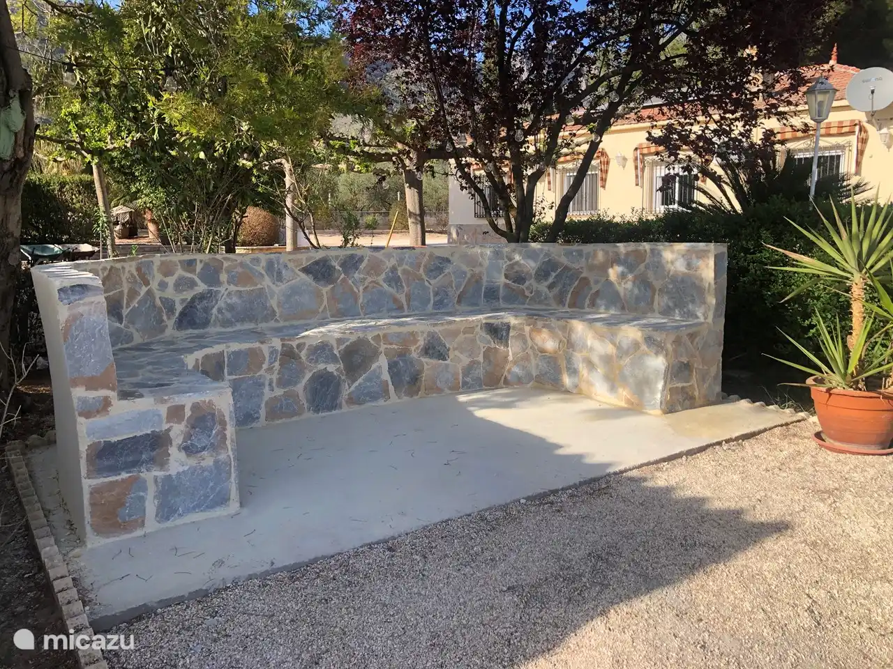 Un lugar encantador a la sombra.