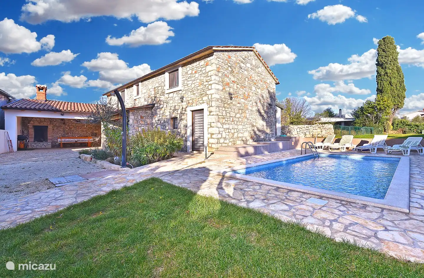 Haus Isabella Galižana in Kroatien, Istrien, Pula - reihenhaus