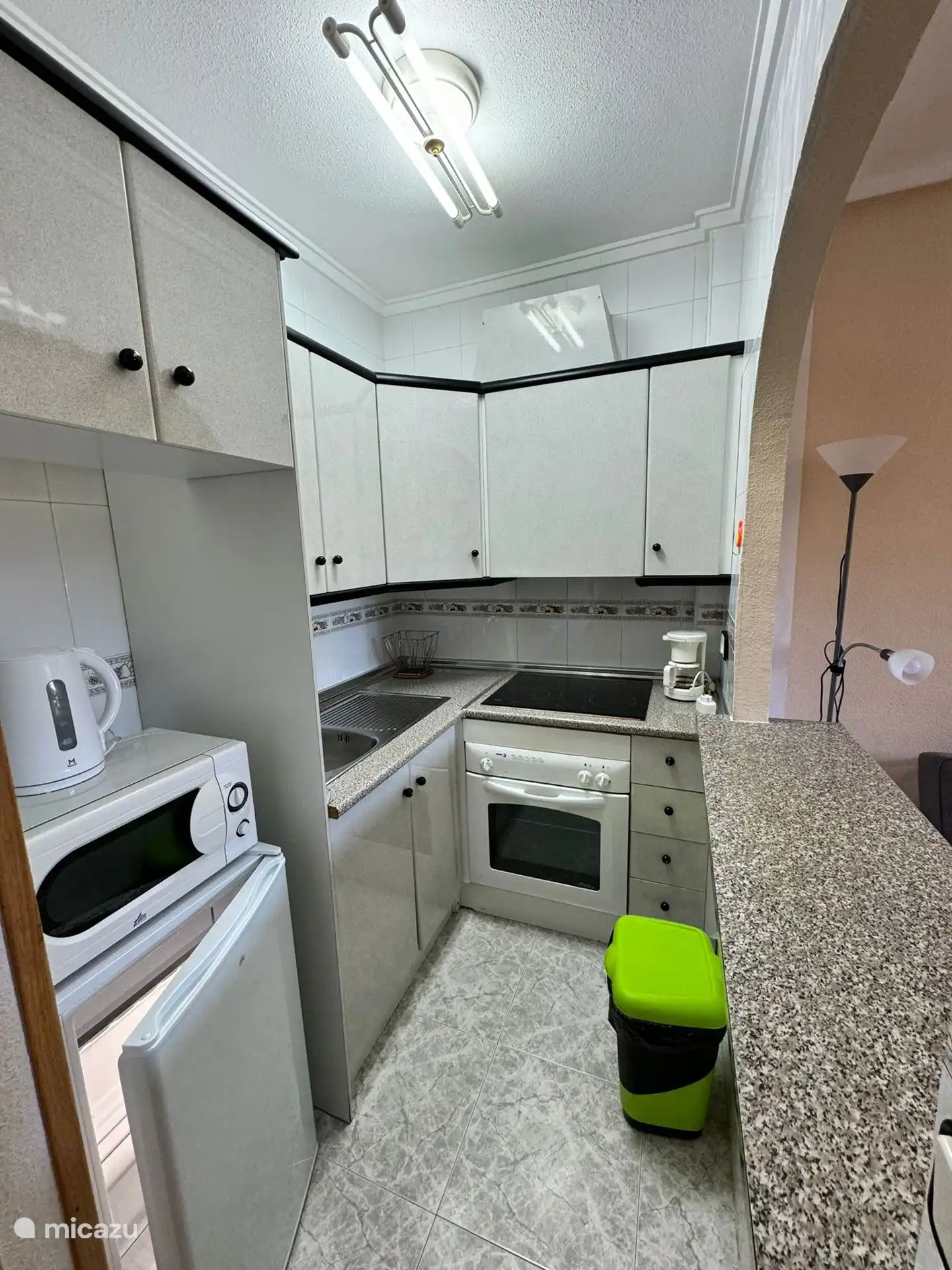 Here the art of cooking can go to extremes, everything that is needed for that is there.