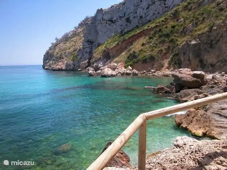 Cala Blanca 1,3 km vom Haus entfernt