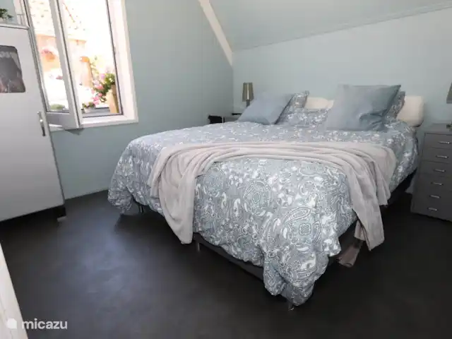 Centre des monuments nationaux Harlingen | Pays-Bas, Frise, Harlingen - maison de ville 2ème chambre avec un lit double 160 x 200
Entrée sur le toit-terrasse