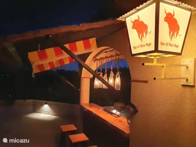 Casa El Toro Rojo | Espagne, Costa Dorada, L'Ametlla de Mar - maison de vacances Au Bar El Toro Rojo, vous êtes vous-même barman ou barmaid.