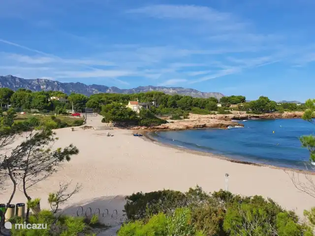 Casa El Toro Rojo | Espagne, Costa Dorada, L'Ametlla de Mar - maison de vacances La plage de sable la plus proche : Platja de Sant Jordi. À seulement 6 minutes en voiture avec un grand parking gratuit. Il existe également de nombreuses baies plus grandes et plus petites avec une plage de galets ou de sable à proximité immédiate.
