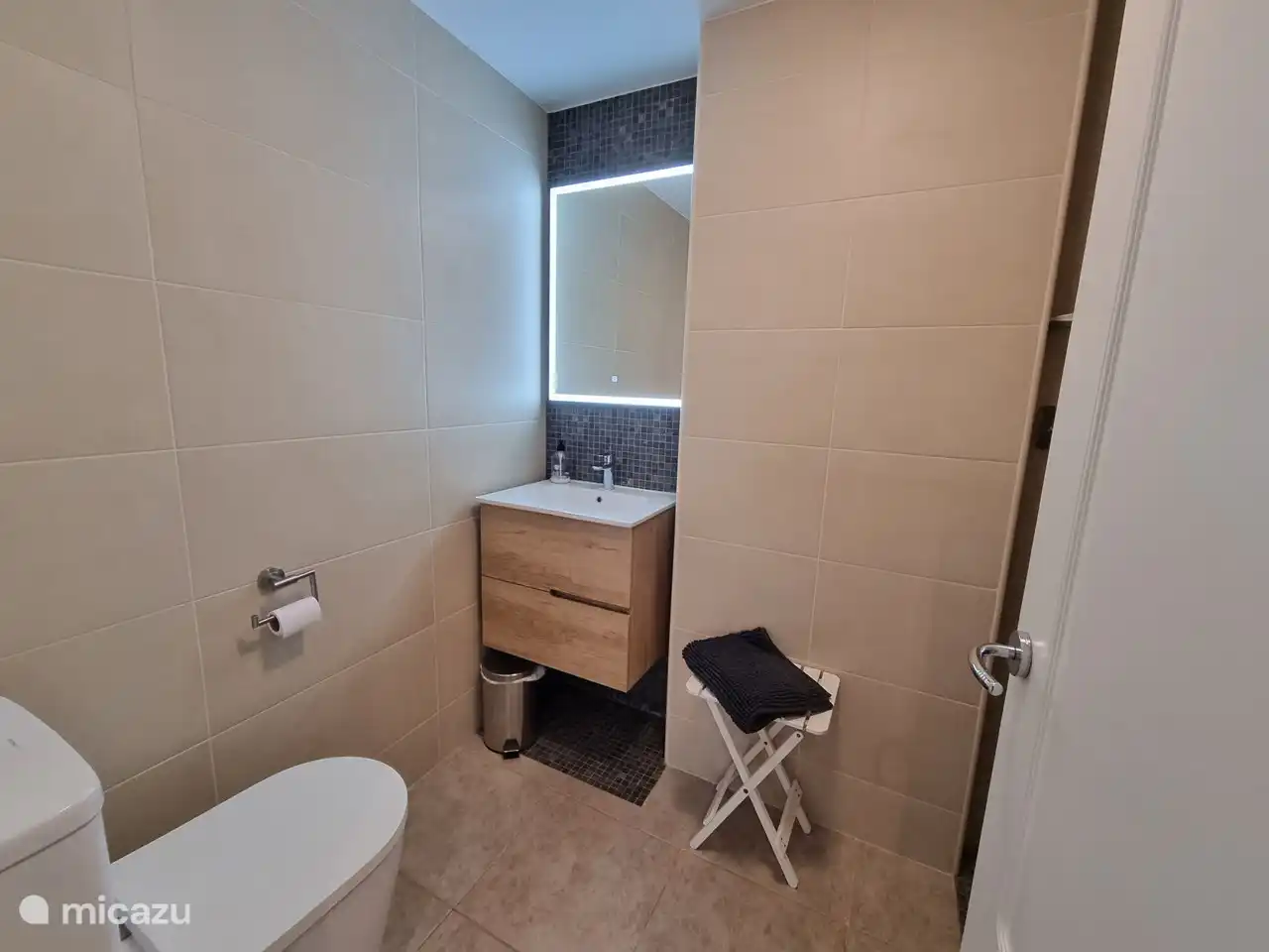 Großes Badezimmer, neu renoviert