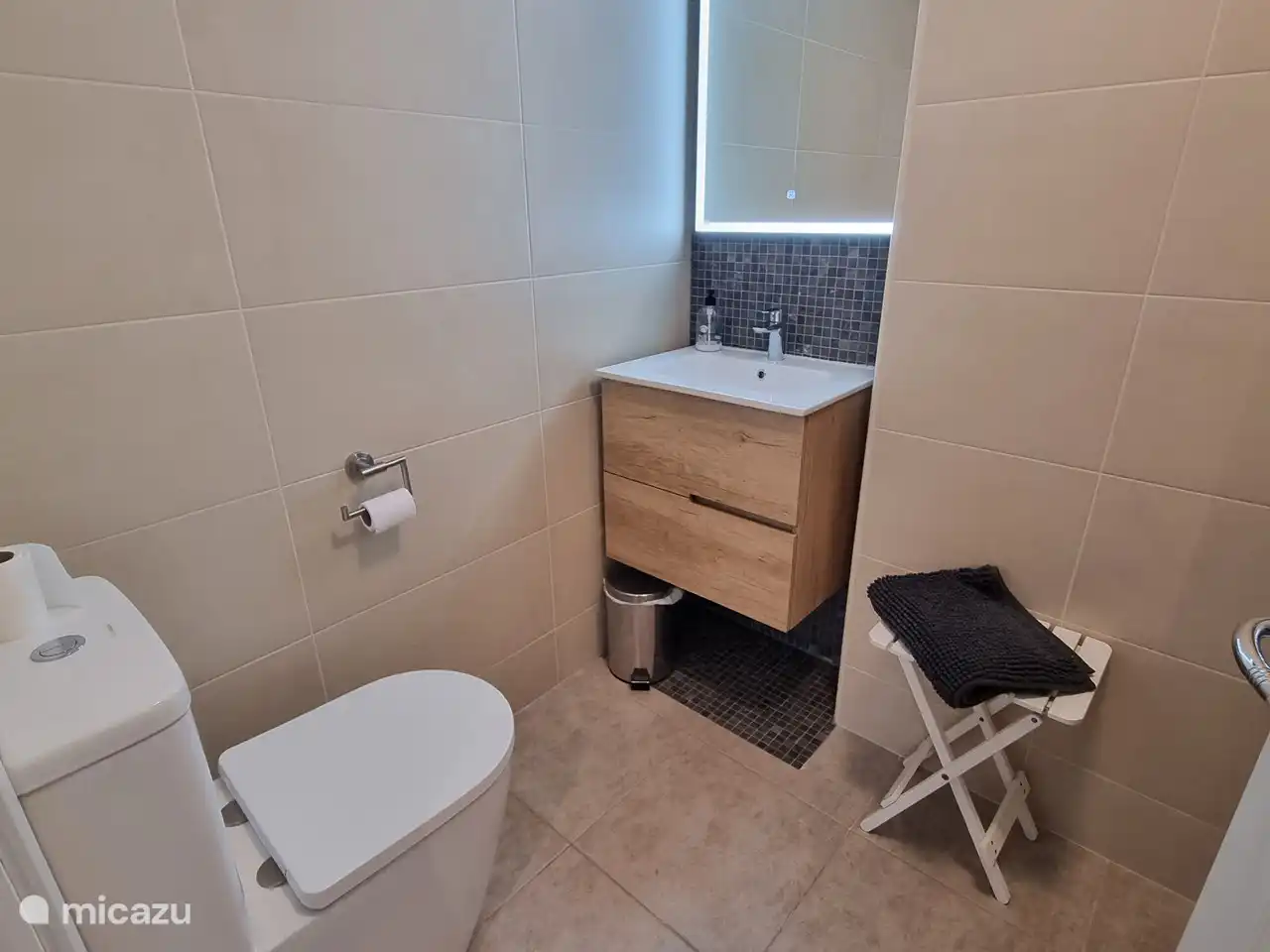 Großes Badezimmer, neu renoviert