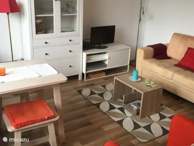 Location de Vacances Allemagne, Sauerland, Husen - Lichtenau, bungalow - Chalet Dalzicht Placard vaisselle à portée de main dans la chambre