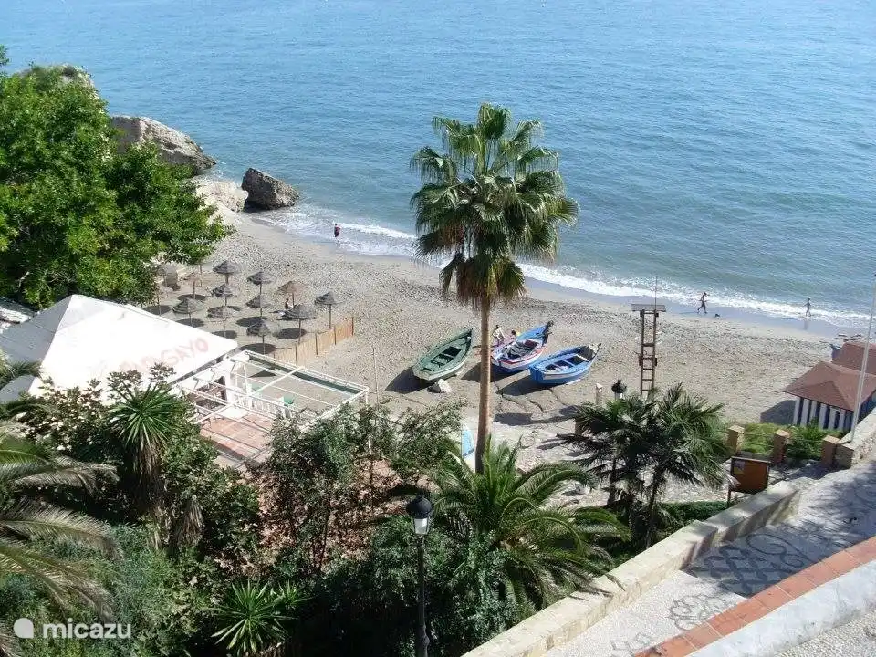 einer der Strände auf Nerja