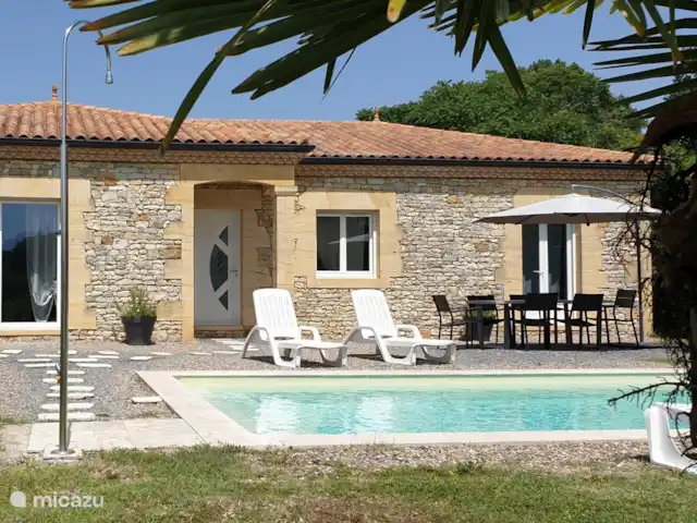 Sarlajoande | France, Dordogne, Proissans - maison de vacances La maison avec terrasse et piscine