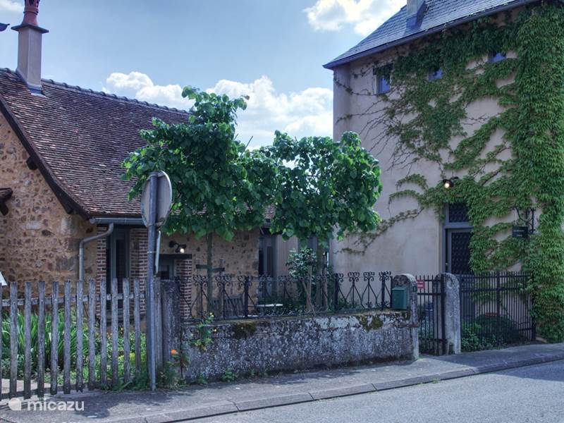 Casa vacacional Francia, Allier, Saint-Plaisir Casa de pueblo La pequeña gira