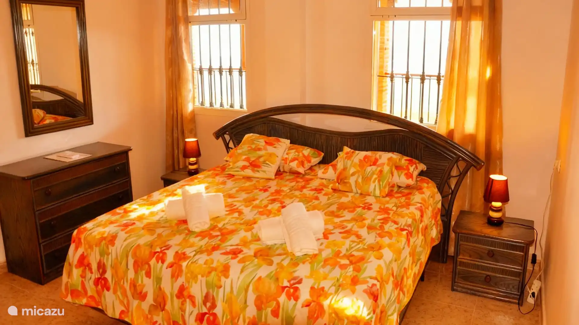 Schlafzimmer 1 mit eigenem Bad