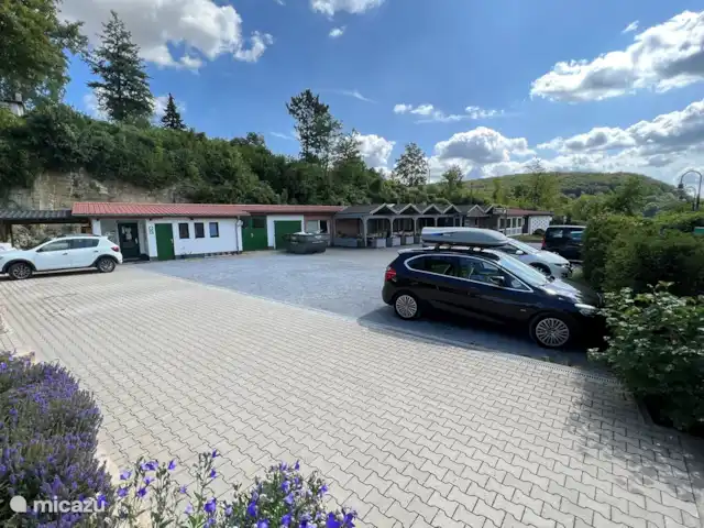 Huisje Mees huren in Duitsland, Sauerland, Husen - Lichtenau - bungalow De parkeerplaats bij het autovrije park