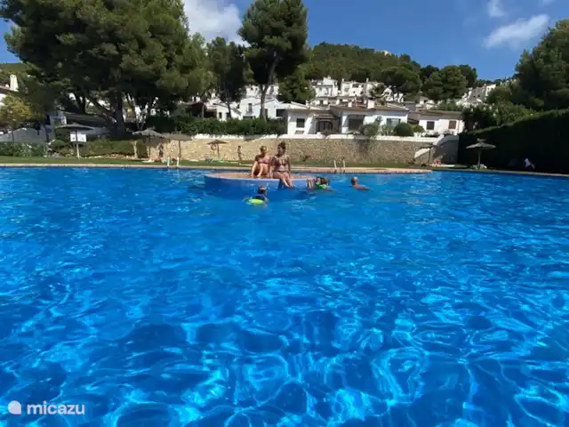 villa estrella de mar en España, Costa Blanca, Moraira - villa ¡Bonita isla en medio de la piscina para bombas!