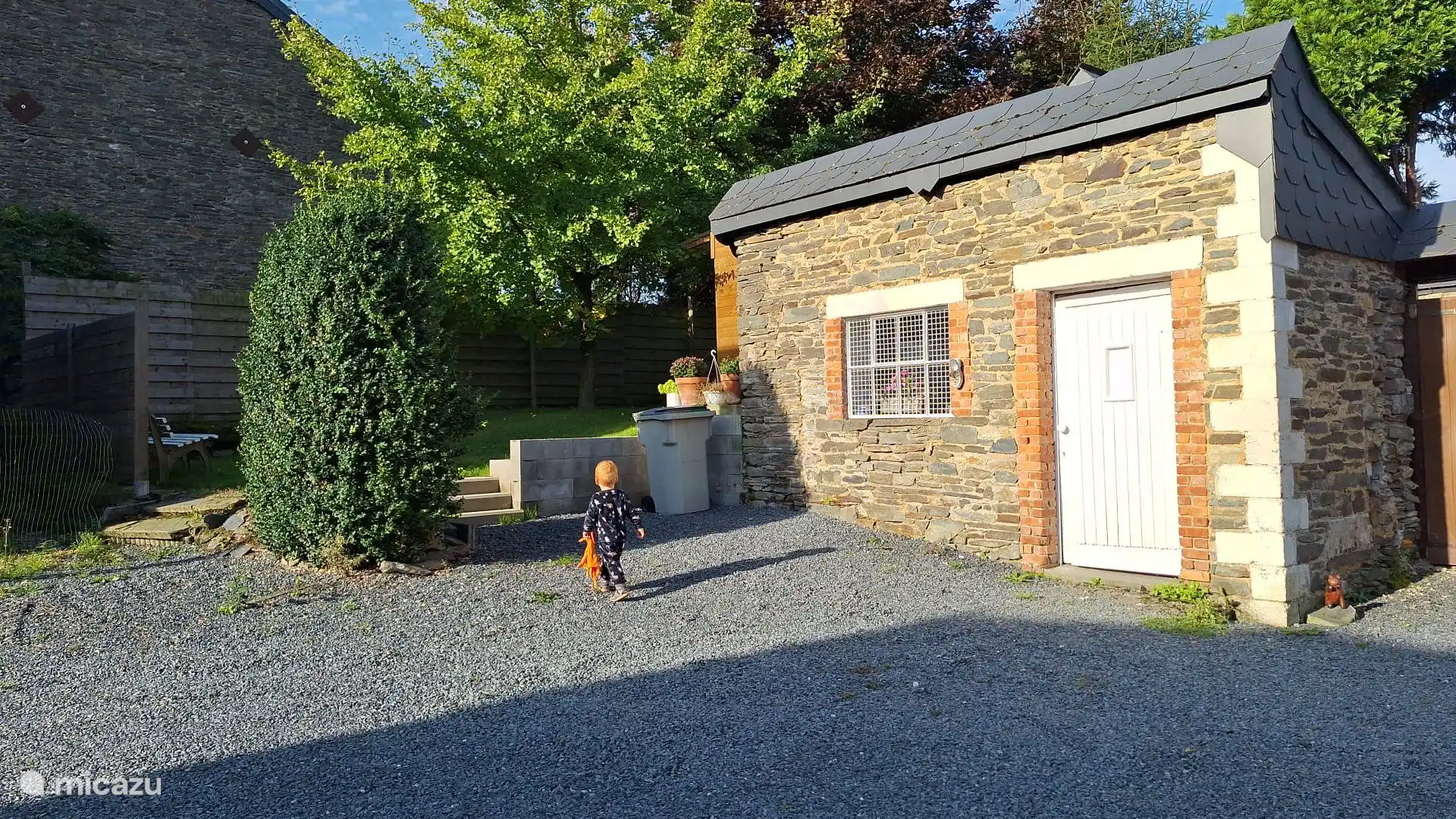 Vers le jardin extérieur