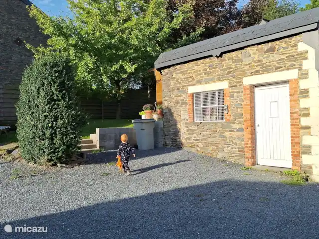 La Ferme Oubliée | Belgique, Ardennes, Paliseul - gîte / cottage Vers le jardin extérieur