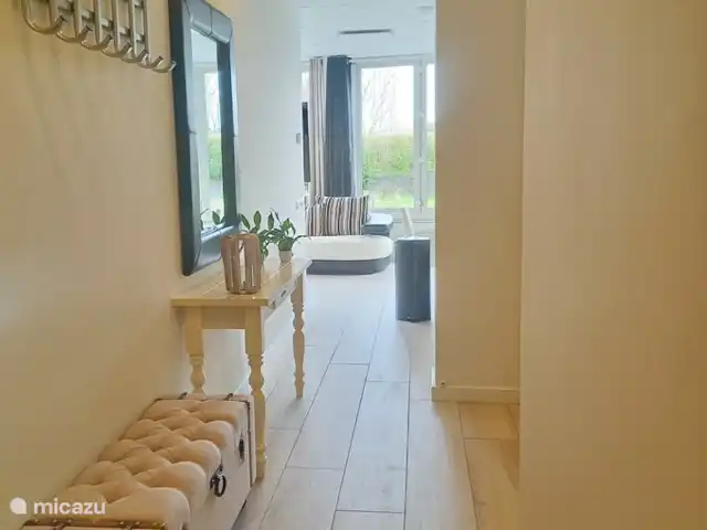 Pura Vida del Río en Países Bajos, Holanda Meridional, Oude Ade - apartamento entrada por el pasillo