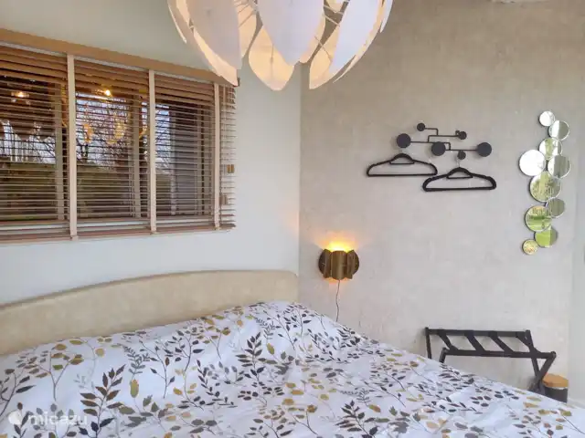 Pura Vida del Río en Países Bajos, Holanda Meridional, Oude Ade - apartamento perchas en la pared