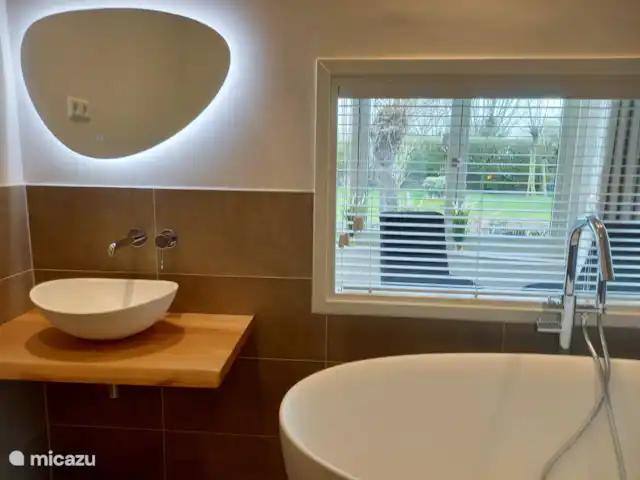 Pura Vida del Río en Países Bajos, Holanda Meridional, Oude Ade - apartamento vista exterior desde el baño