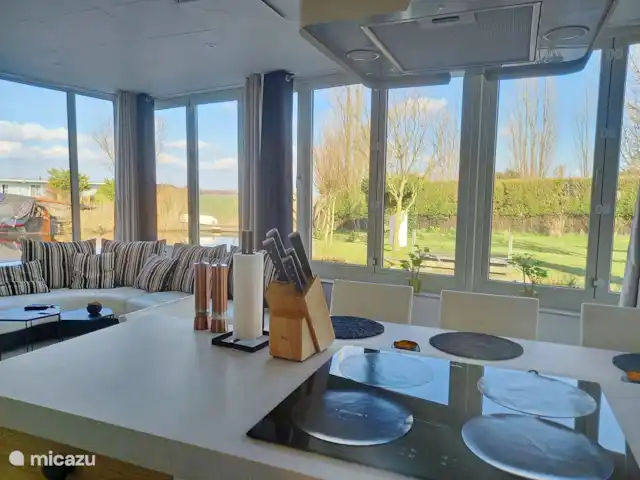 Pura Vida del Río en Países Bajos, Holanda Meridional, Oude Ade - apartamento vista desde la cocina
