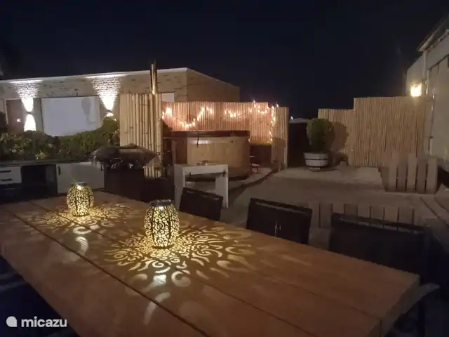 Panorama Pura Vida | Pays-Bas, Hollande méridionale, Oud Ade - villa de nuit