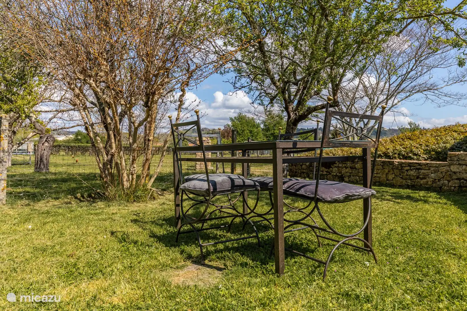 Sitzgelegenheit im Garten