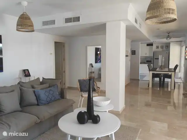 Location de Vacances Espagne, Costa del Sol, Marbella Elviria, appartement - Pino, résidence de golf Don Carlos toutes les pièces ont accès à la terrasse