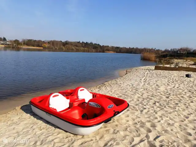 Villa sur l'eau Plas van Francke | Pays-Bas, Overijssel, Sibculo - maison de vacances Vélo aquatique privé, c'est cool de naviguer sur le lac !