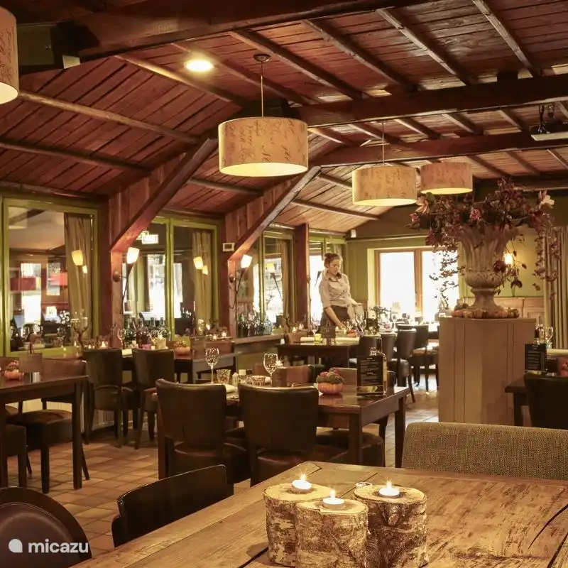 Restaurant de Lierderhoeve. Heerlijk a la carte restaurant op het vakantiepark. 