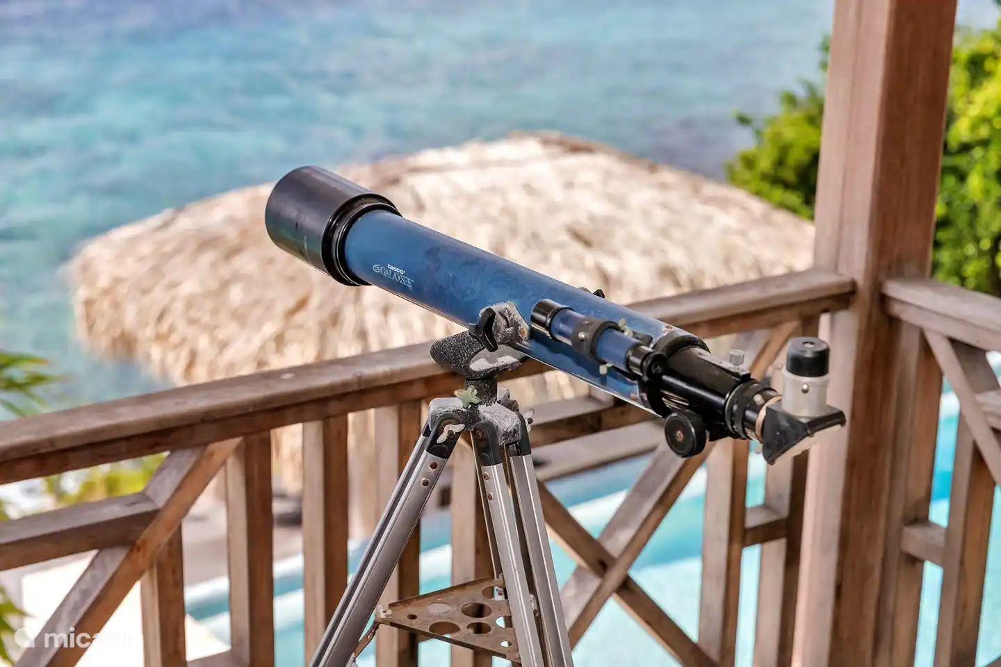 's Nachts de heldere sterrenhemel nog beter bekijken met deze telescoop. 