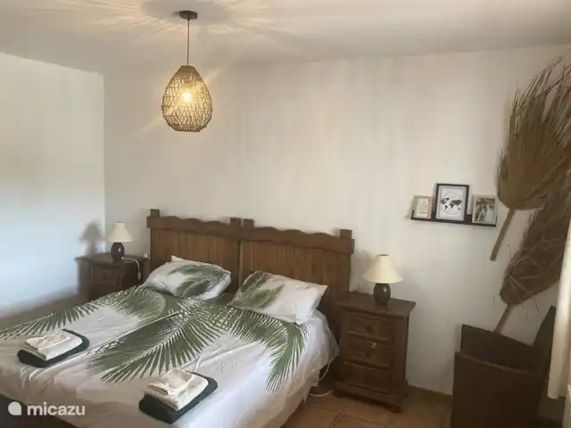 Villa Las Palmeras avec grande piscine | Espagne, Andalousie, Canillas De Albaida - villa La chambre 3 est une chambre spacieuse. S'applique également ici ; vous pouvez facilement faire 2x un lit simple à partir du lit double