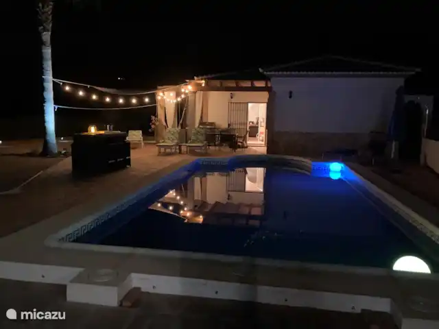 Villa Las Palmeras avec grande piscine | Espagne, Andalousie, Canillas De Albaida - villa Éclairage d'ambiance