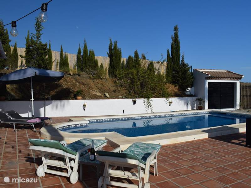 Casa vacacional España, Andalucía, Canillas De Albaida Villa Villa Las Palmeras con gran piscina