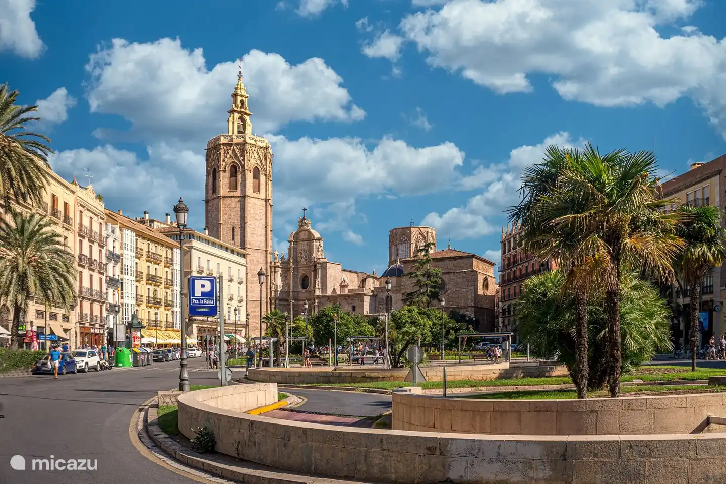 Een van de vele pleinen.