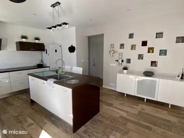 Casita Mimos Calpe - Costa Blanca huren in Spanje, Costa Blanca, Calpe - villa Grote open keuken met alle voorzieningen (magnetron, oven, koelkast met diepvriezer, koffiezet, waterkoker, broodrooster, etc....)