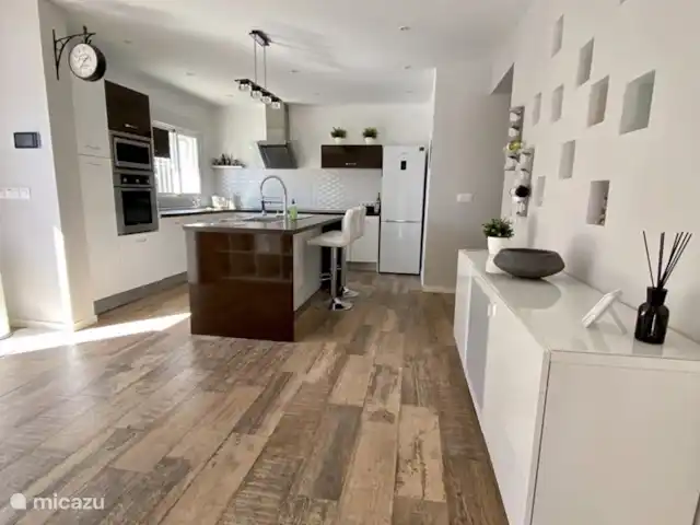 Casita Mimos Calpe - Costa Blanca huren in Spanje, Costa Blanca, Calpe - villa Grote open keuken met alle voorzieningen (magnetron, oven, koelkast met diepvriezer, koffiezet, waterkoker, broodrooster, etc....)