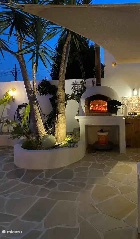 Der Pizzaofen in Betrieb.