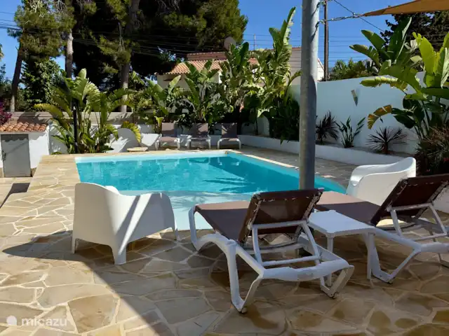 Casita Mimos Calpe - Costa Blanca huren in Spanje, Costa Blanca, Calpe - villa Zwembad en terras met omliggende tuin.