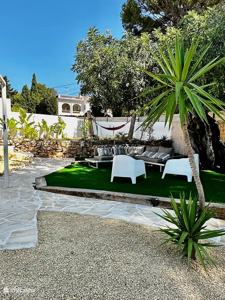 Lounge-Ecke im Garten