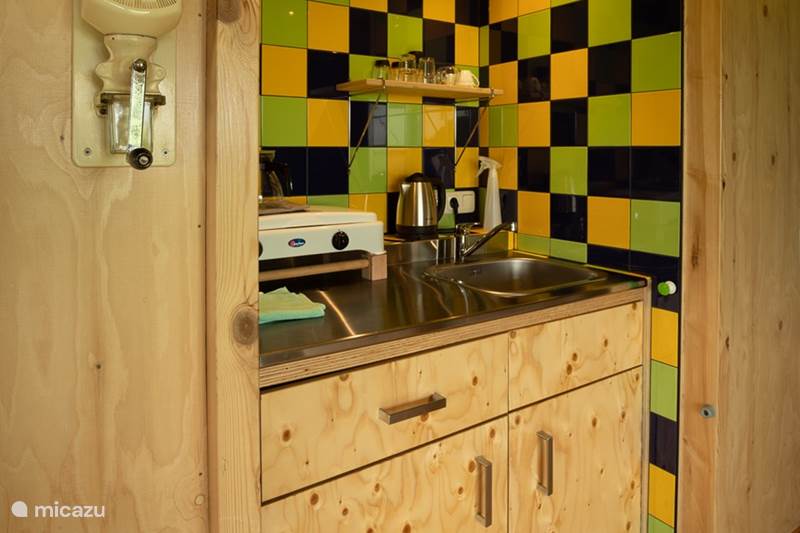 Vakantiehuis Nederland, Zeeland, Zonnemaire Tiny House Buitenkamer 'gras groen'