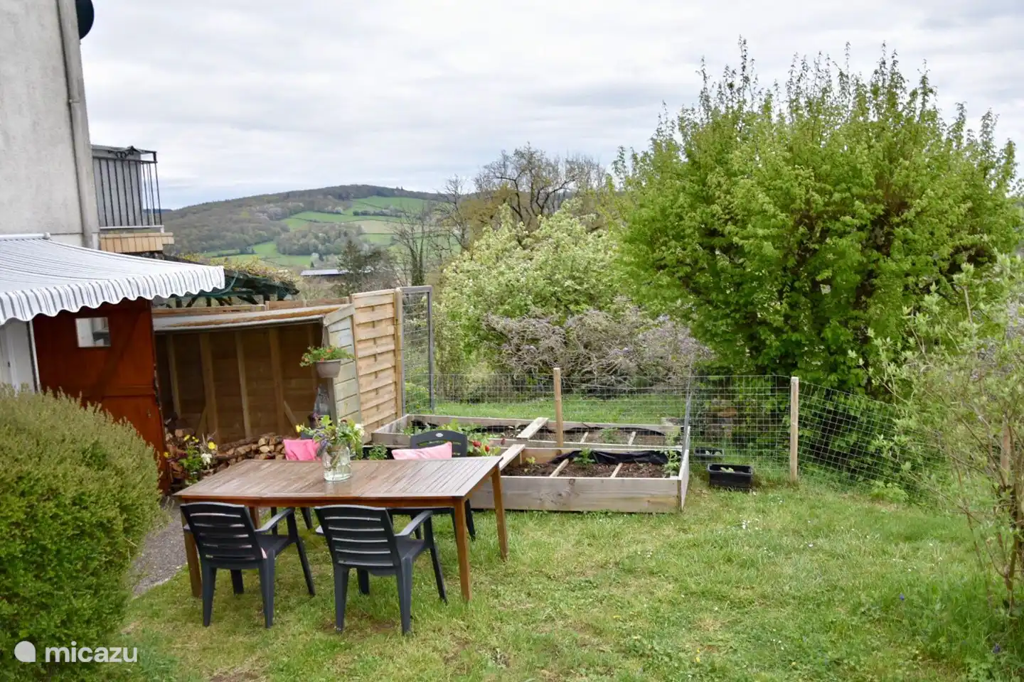 garden with use of small vegetable garden 