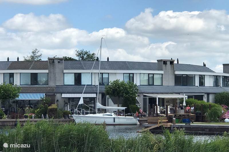 Vakantiehuis Nederland, Friesland, Lemmer Vakantiehuis Heerlijke plek aan het water