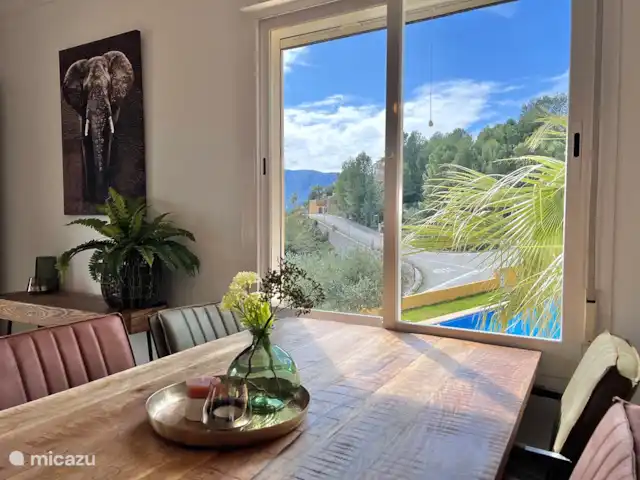 Casa Jalisco | Espagne, Costa Blanca, Jalón - maison mitoyenne Vous pouvez également profiter d'une belle vue à l'intérieur de la table à manger.