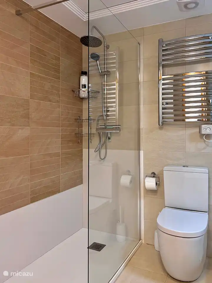 Badezimmer im Obergeschoss