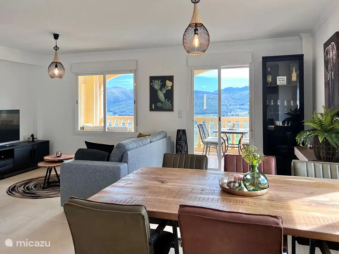 Das ganze Wohnzimmer