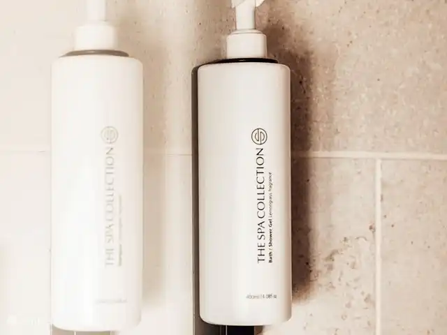 Location de Vacances Espagne, Costa Blanca, Lliber, maison de vacances - Cà la Vall | Votre séjour méditerranéen Gel douche, shampoing et savon de la Collection Spa