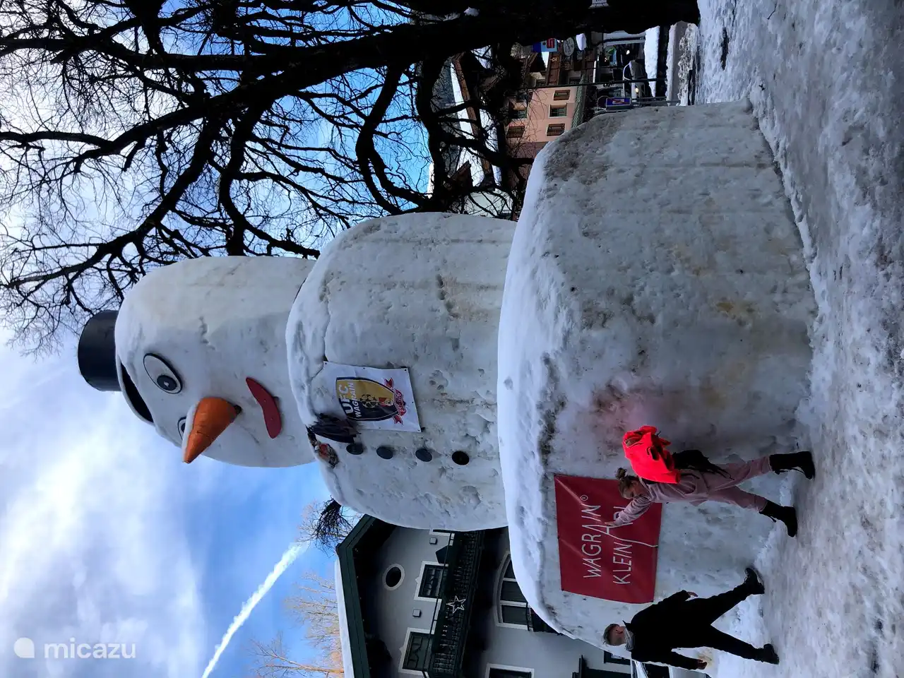 Muñeco de nieve en el centro de Wagrain