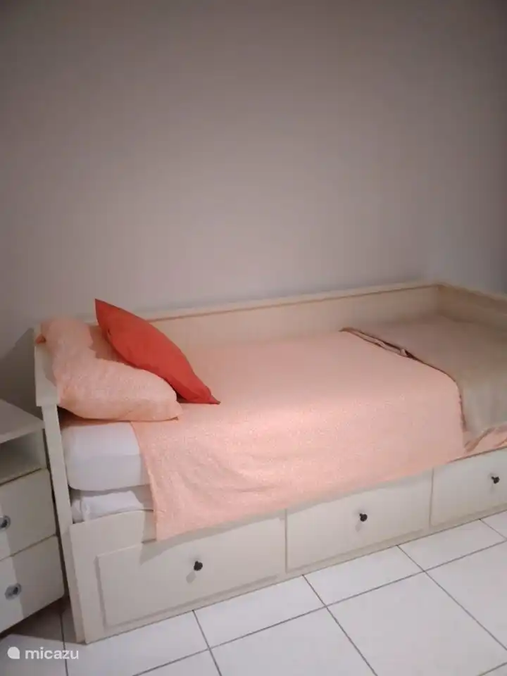 Slaapkamer met twee slaapplekken