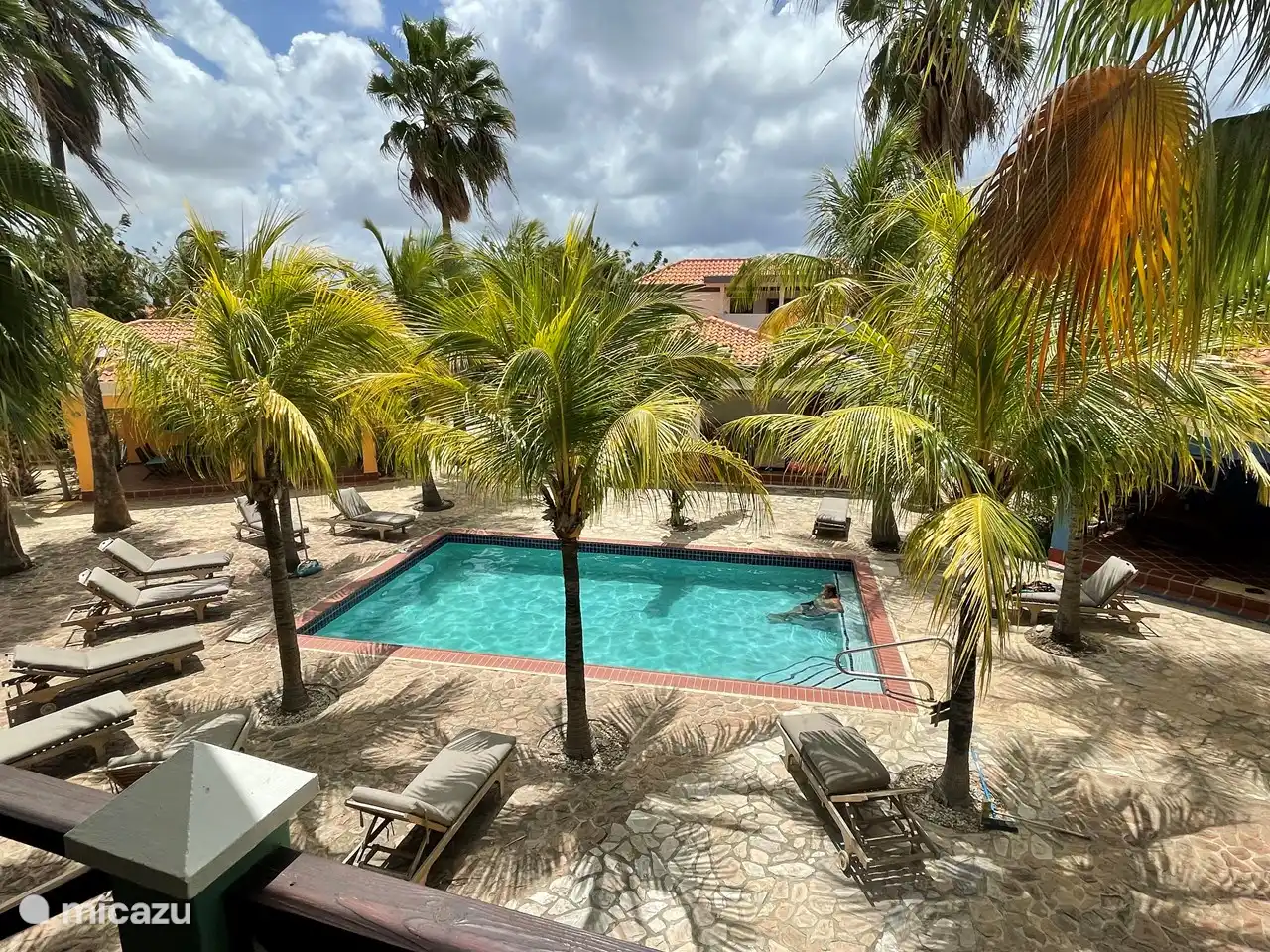 Blick auf den Gemeinschaftspool