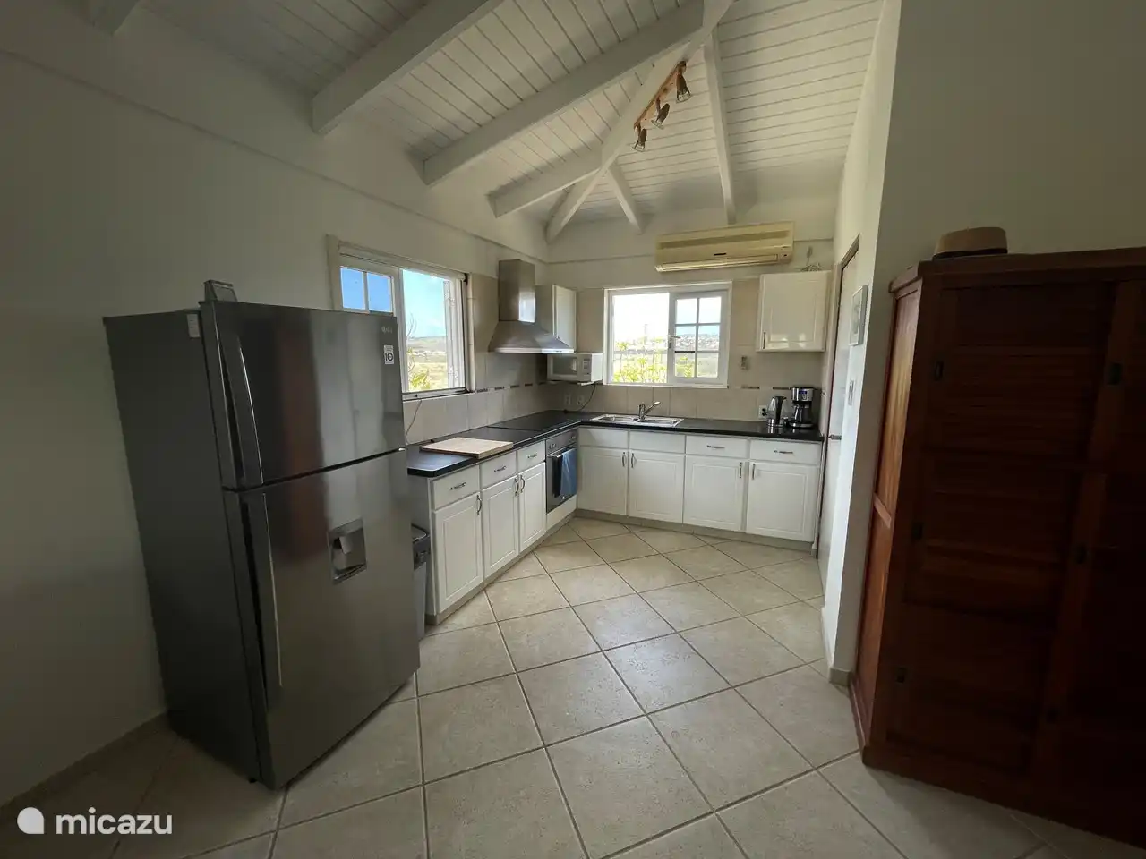 Praktische und voll ausgestattete Küche